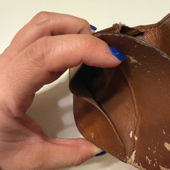 Louis Vuitton Monogram Coin Purse - Picture 6 of 8